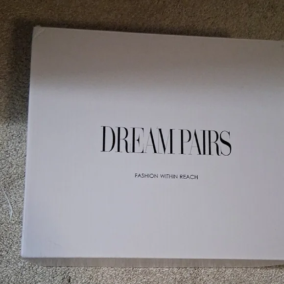 Dream Pairs Gray Ankle Boots with Faux Fur - Picture 7 of 15